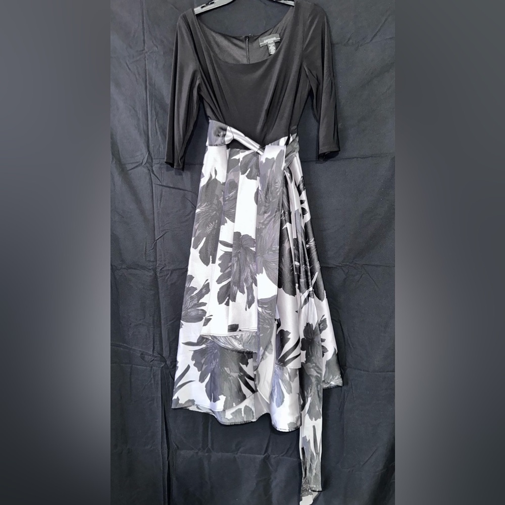 R&M Richard’s Dress Size12p Black & Silver